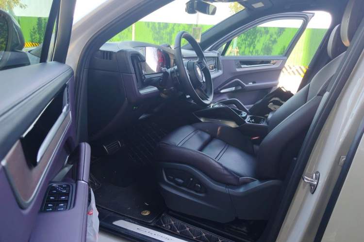 Used Porsche Cayenne 2025 Cayenne 3.0T Sport Edition Driver Seat