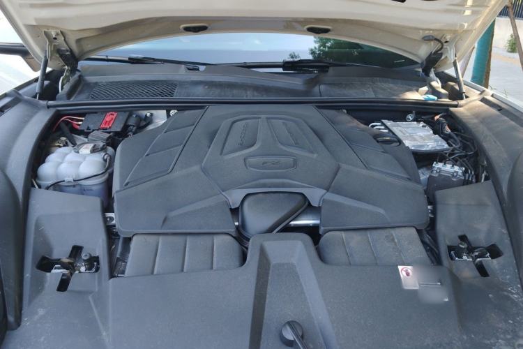 Used Porsche Cayenne 2025 Cayenne 3.0T Sport Edition Engine Bay