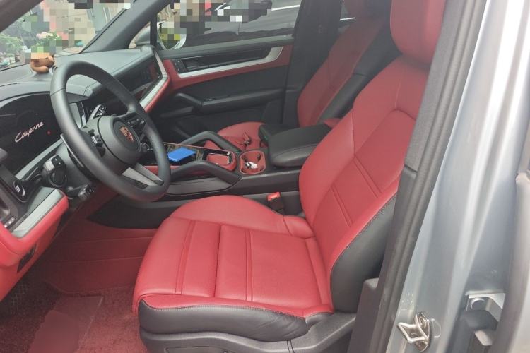 Used Porsche Cayenne 2025 Cayenne 3.0T Dream-Chasing Edition Left Front Seat