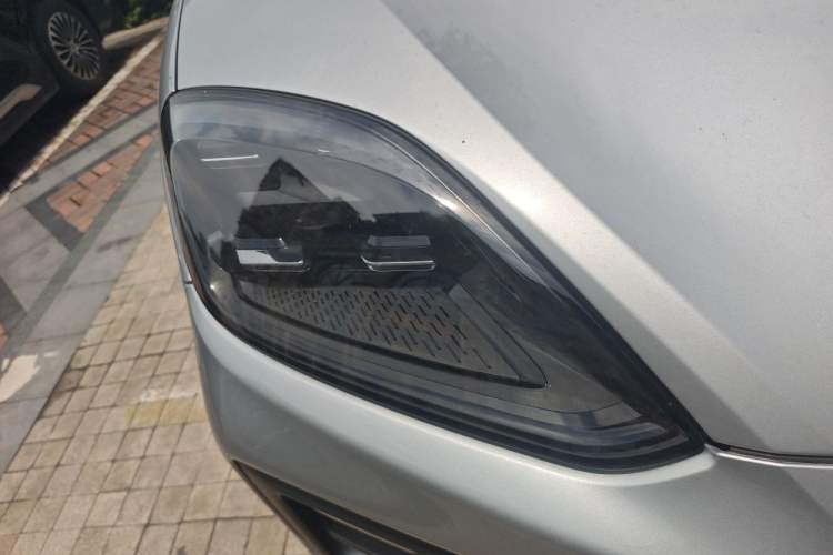 Used Porsche Cayenne 2025 Cayenne 3.0T Dream-Chasing Edition Right Front Headlight
