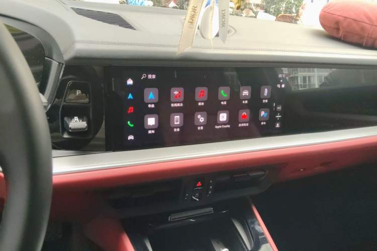 Used Porsche Cayenne 2025 Cayenne 3.0T Sport Edition Audio And AC Panel
