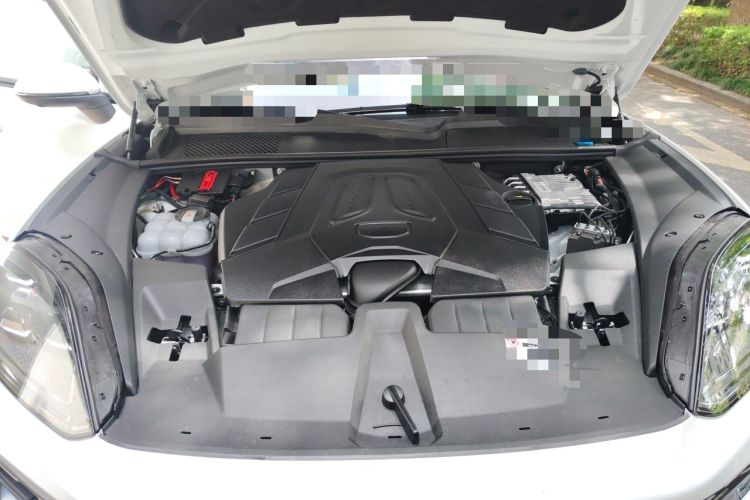 Used Porsche Cayenne 2025 Cayenne 3.0T Dream-Chasing Edition Engine Bay