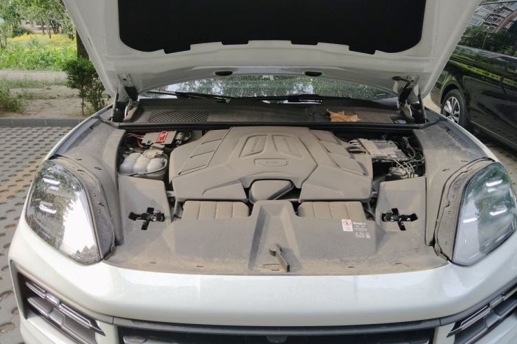 Used Porsche Cayenne 2025 Cayenne 3.0T Sport Edition Engine Bay