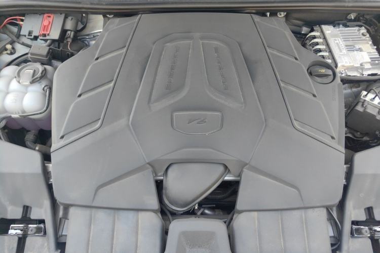 Used Porsche Cayenne 2025 Cayenne 3.0T Engine Bay