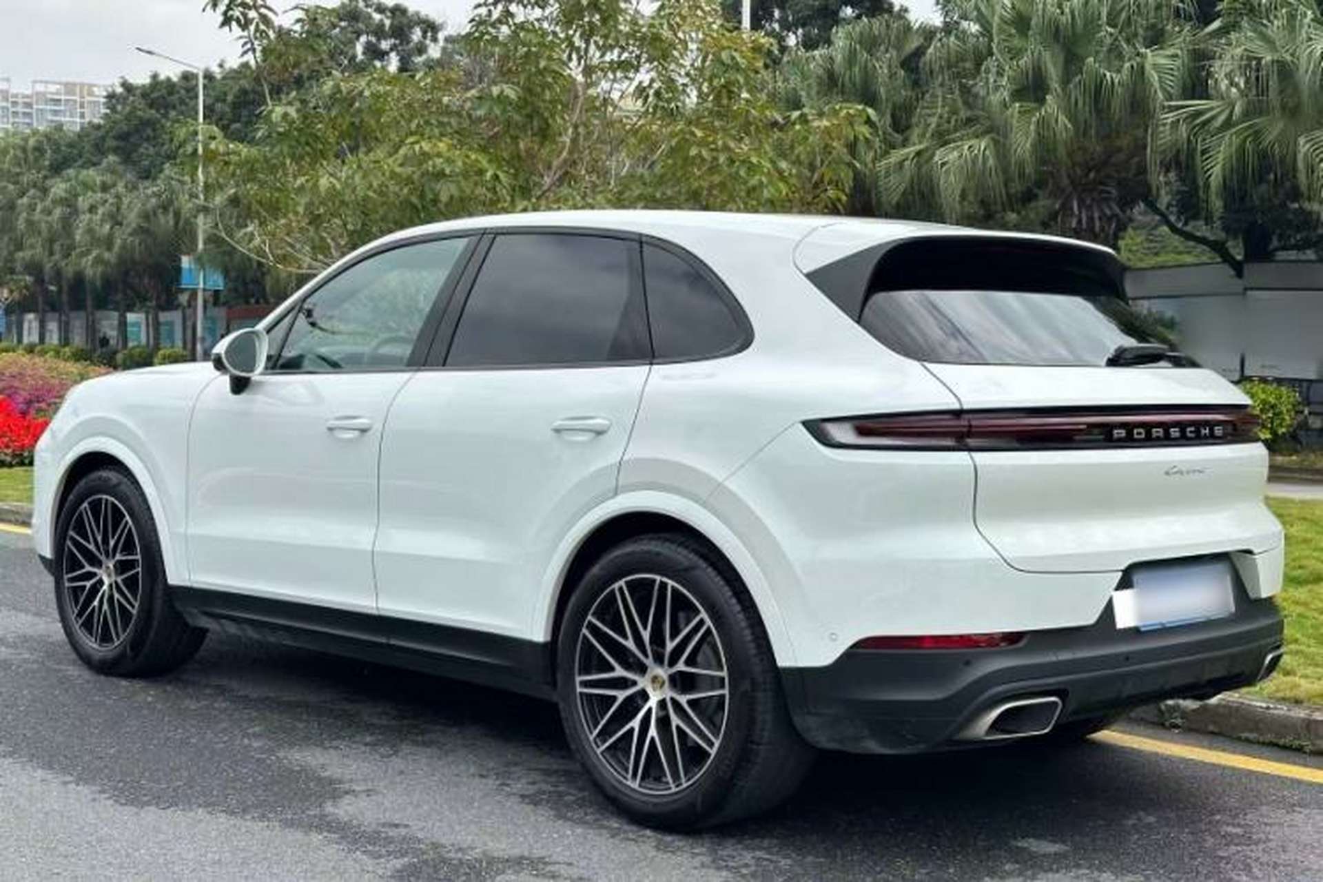 Used Porsche Cayenne 2025 Cayenne 3.0T Exterior 4