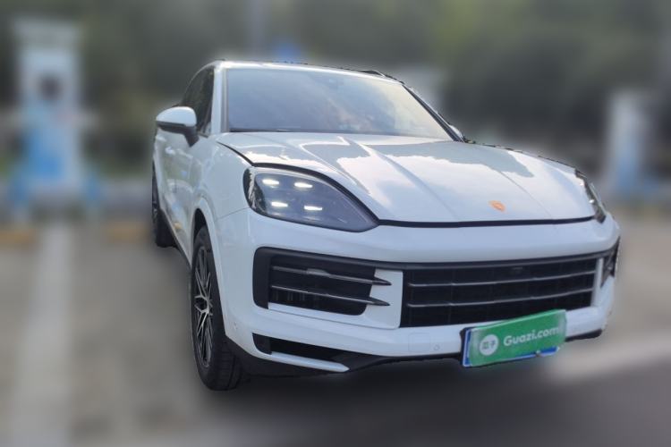 Used Porsche Cayenne 2025 Cayenne 3.0T Front Right 45 Deg