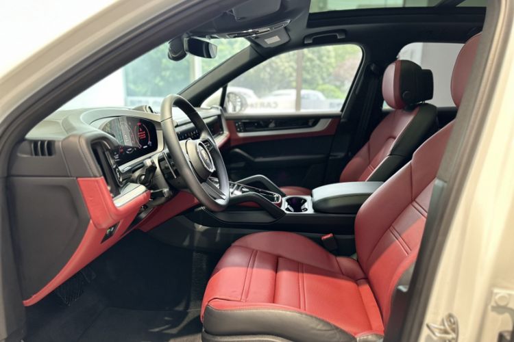 Used Porsche Cayenne 2025 Cayenne 3.0T Dream-Chasing Edition Interior 5