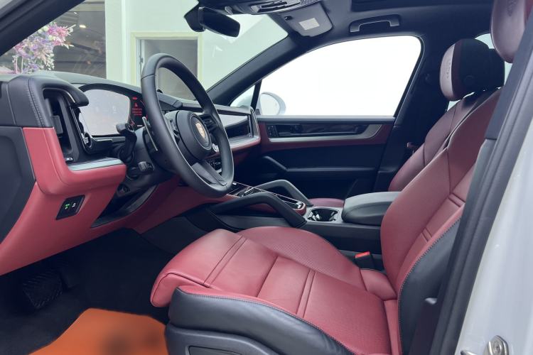 Used Porsche Cayenne 2025 Cayenne 3.0T Dream-Chasing Edition Interior 6