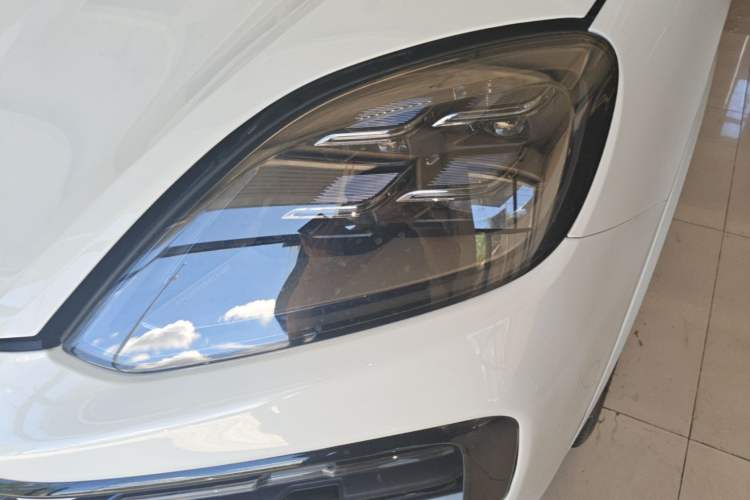 Used Porsche Cayenne 2025 Cayenne Coupé 3.0T Left Front Headlight