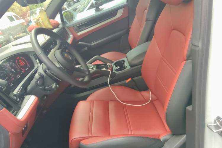 Used Porsche Cayenne 2025 Cayenne 3.0T Sport Edition Left Front Seat