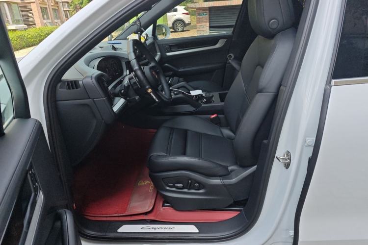 Used Porsche Cayenne 2025 Cayenne 3.0T Dream-Chasing Edition Left Front Seat