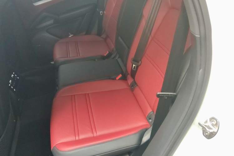Used Porsche Cayenne 2025 Cayenne 3.0T Sport Edition Left Rear Seat