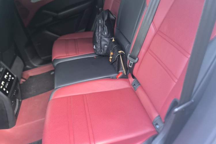 Used Porsche Cayenne 2025 Cayenne 3.0T Left Rear Seat