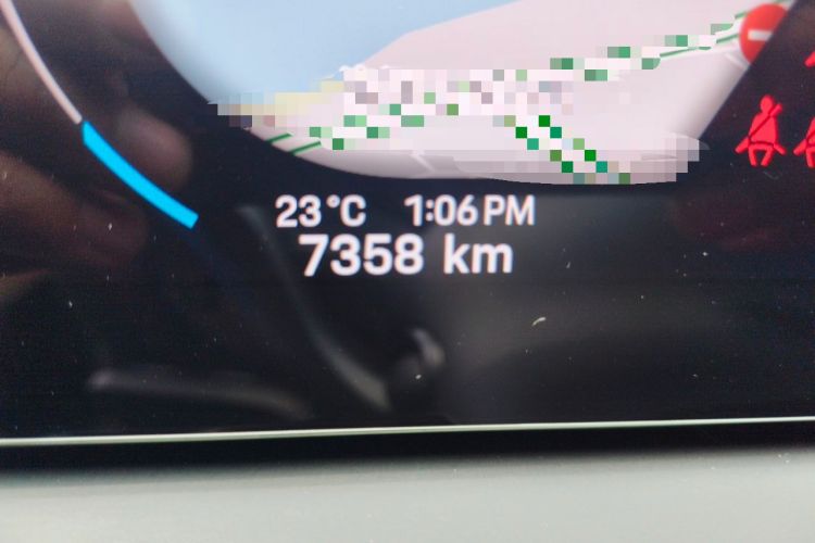 Used Porsche Cayenne 2025 Cayenne 3.0T Odometer Close Up