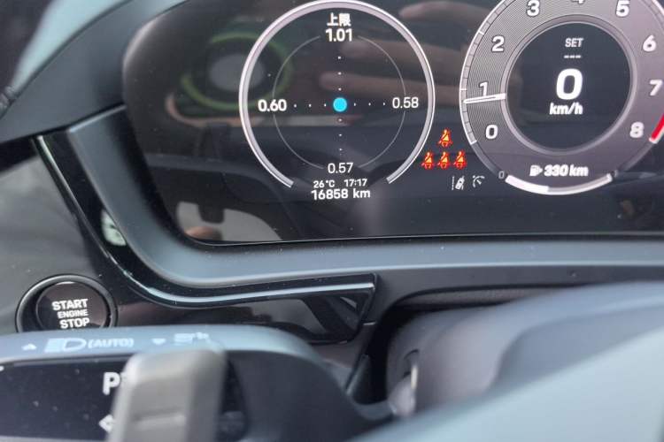 Used Porsche Cayenne 2025 Cayenne 3.0T Odometer Close Up
