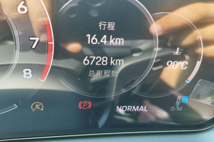 Used Porsche Cayenne 2025 Cayenne 3.0T Odometer Close Up