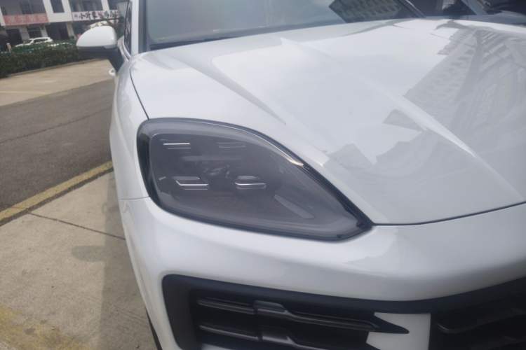 Used Porsche Cayenne 2025 Cayenne 3.0T Right Front Headlight