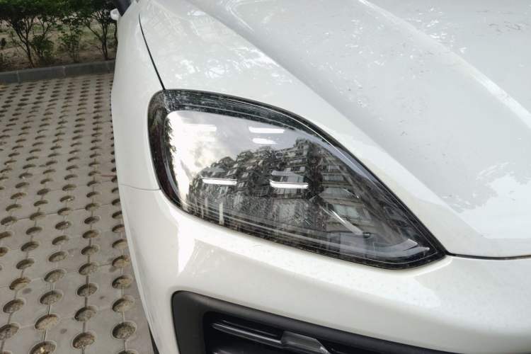 Used Porsche Cayenne 2025 Cayenne 3.0T Sport Edition Right Front Headlight