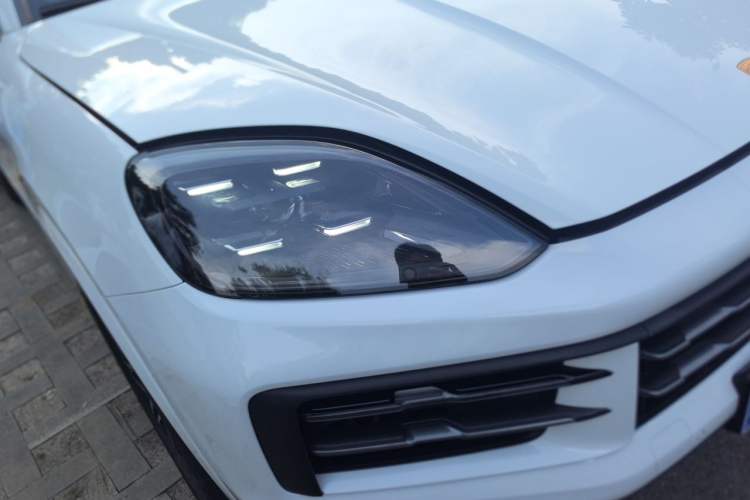 Used Porsche Cayenne 2025 Cayenne 3.0T Right Front Headlight