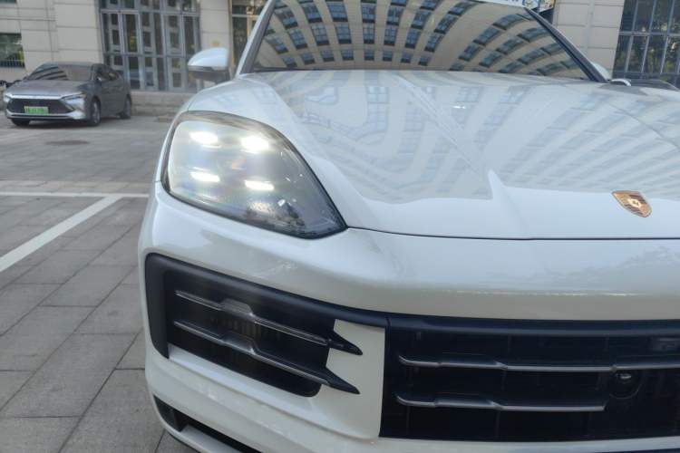 Used Porsche Cayenne 2025 Cayenne 3.0T Right Front Headlight