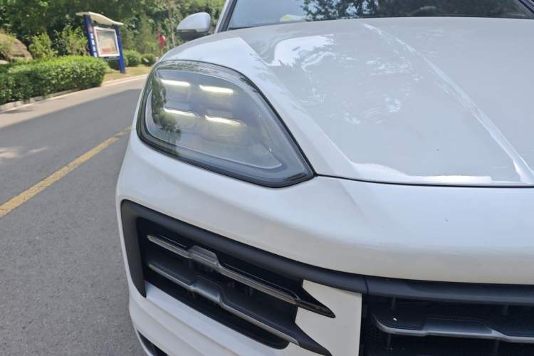 Used Porsche Cayenne 2025 Cayenne 3.0T Dream-Chasing Edition Right Front Headlight