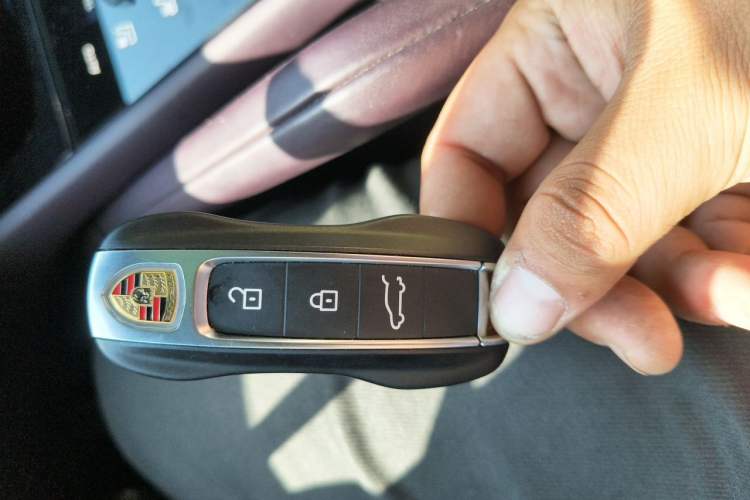 Used Porsche Cayenne 2025 Cayenne 3.0T Vehicle Key