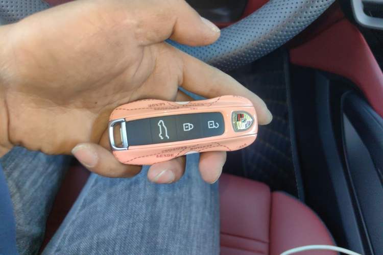 Used Porsche Cayenne 2025 Cayenne 3.0T Vehicle Key