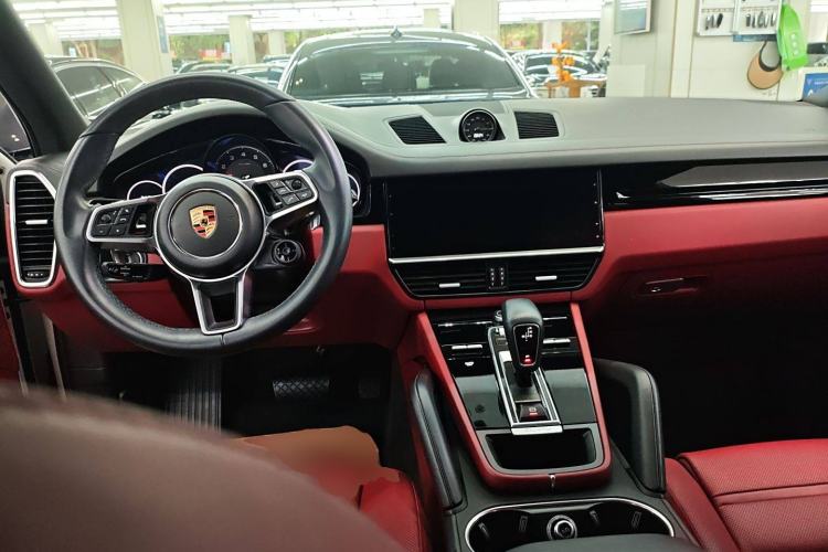Used Porsche Cayenne E-Hybrid 2021 Cayenne E-Hybrid 2.0T Center Console