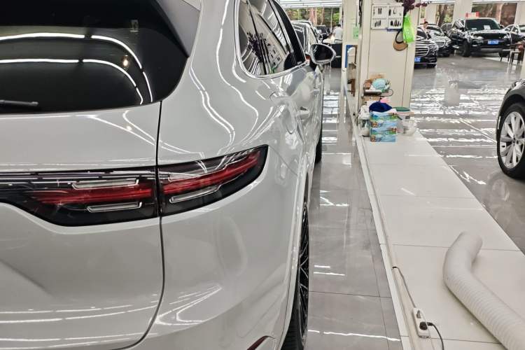 Used Porsche Cayenne E-Hybrid 2021 Cayenne E-Hybrid 2.0T Right Rear Taillight