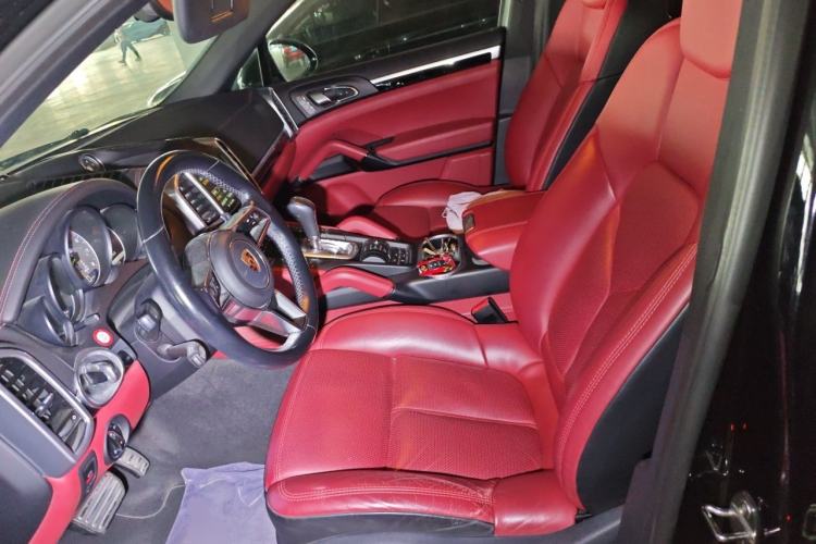 Used Porsche Cayenne E-Hybrid 2015 Cayenne S E-Hybrid 3.0T Left Front Seat