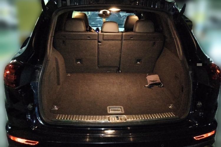 Used Porsche Cayenne E-Hybrid 2015 Cayenne S E-Hybrid 3.0T Trunk