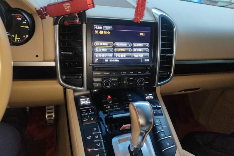 Used Porsche Cayenne E-Hybrid 2015 Cayenne S E-Hybrid 3.0T Audio And AC Panel
