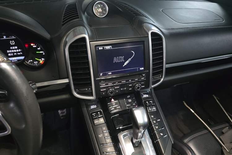 Used Porsche Cayenne E-Hybrid 2015 Cayenne S E-Hybrid 3.0T Audio And AC Panel