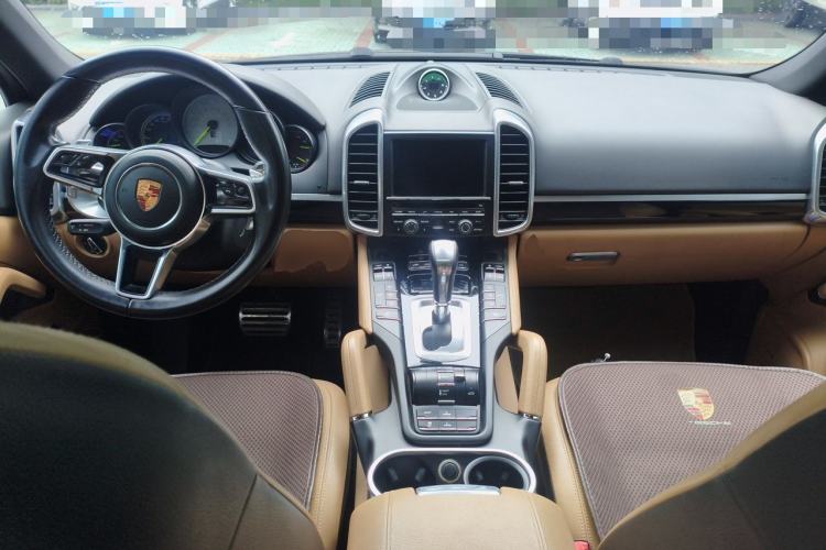 Used Porsche Cayenne E-Hybrid 2015 Cayenne S E-Hybrid 3.0T Center Console