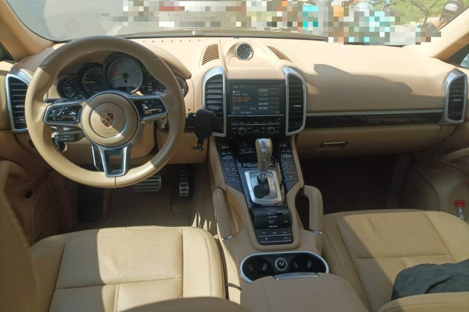 Used Porsche Cayenne E-Hybrid 2015 Cayenne S E-Hybrid 3.0T Center Console