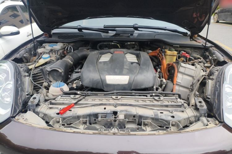 Used Porsche Cayenne E-Hybrid 2015 Cayenne S E-Hybrid 3.0T Engine Bay