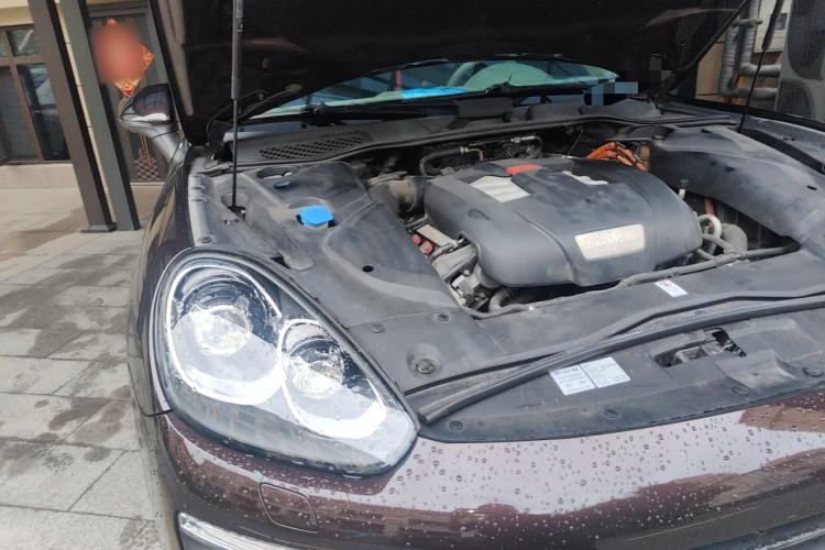 Used Porsche Cayenne E-Hybrid 2015 Cayenne S E-Hybrid 3.0T Engine Bay Right