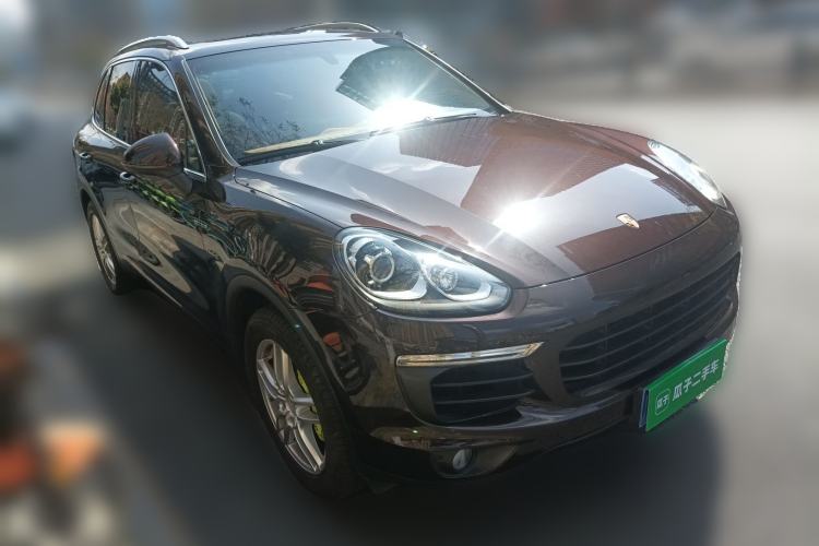 Used Porsche Cayenne E-Hybrid 2015 Cayenne S E-Hybrid 3.0T Front Right 45 Deg