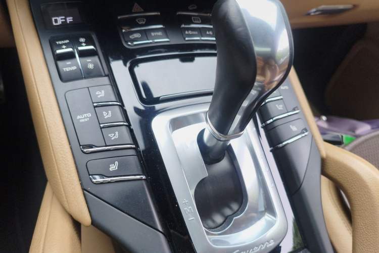 Used Porsche Cayenne E-Hybrid 2015 Cayenne S E-Hybrid 3.0T Gear Lever