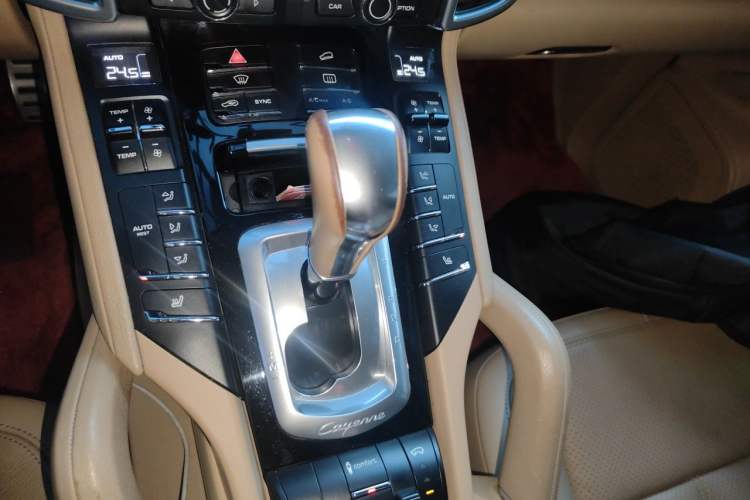 Used Porsche Cayenne E-Hybrid 2015 Cayenne S E-Hybrid 3.0T Gear Lever