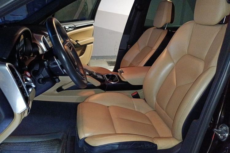 Used Porsche Cayenne E-Hybrid 2015 Cayenne S E-Hybrid 3.0T Left Front Seat