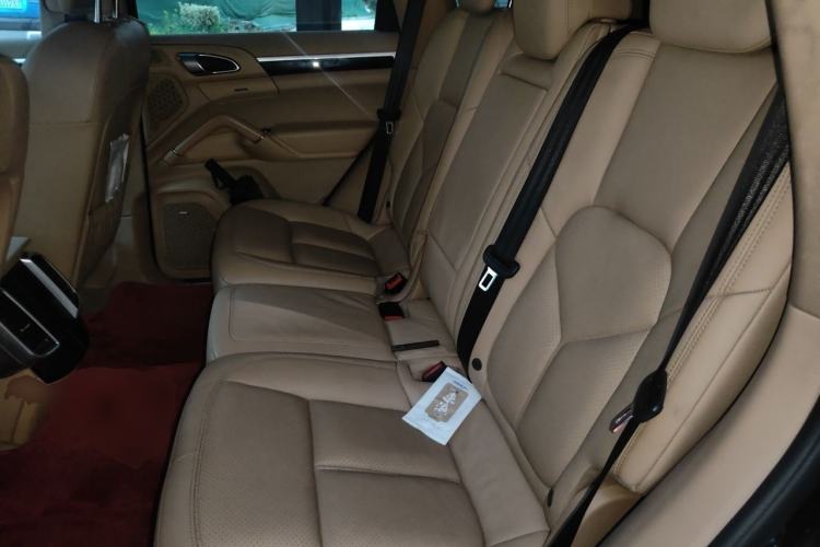 Used Porsche Cayenne E-Hybrid 2015 Cayenne S E-Hybrid 3.0T Left Rear Seat