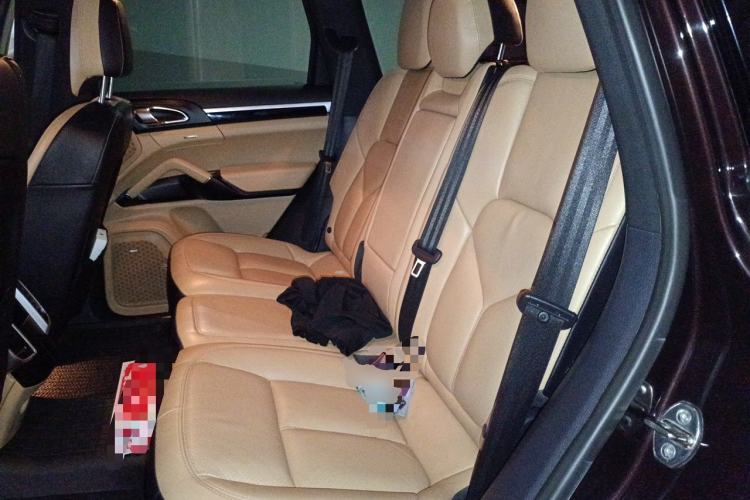 Used Porsche Cayenne E-Hybrid 2015 Cayenne S E-Hybrid 3.0T Left Rear Seat