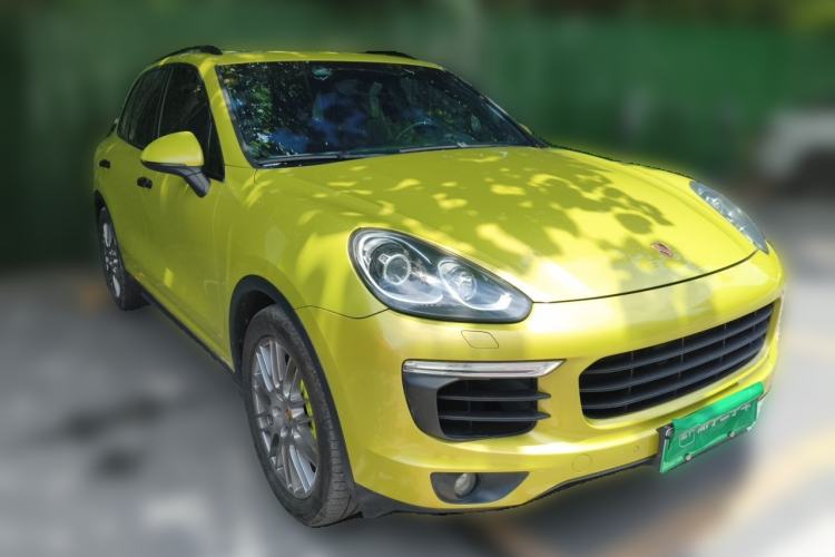 Used Porsche Cayenne E-Hybrid 2015 Cayenne S E-Hybrid 3.0T Front Right 45 Deg