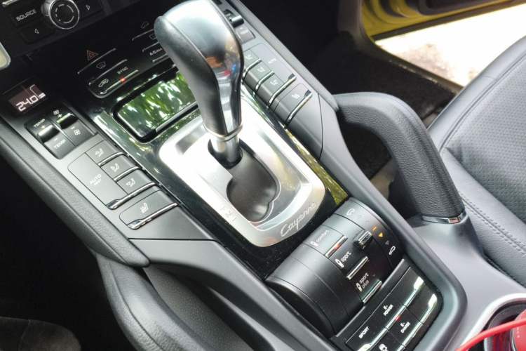 Used Porsche Cayenne E-Hybrid 2015 Cayenne S E-Hybrid 3.0T Gear Lever