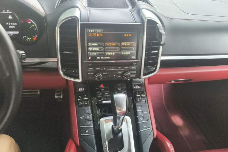 Used Porsche Cayenne E-Hybrid 2015 Cayenne S E-Hybrid 3.0T Audio And AC Panel