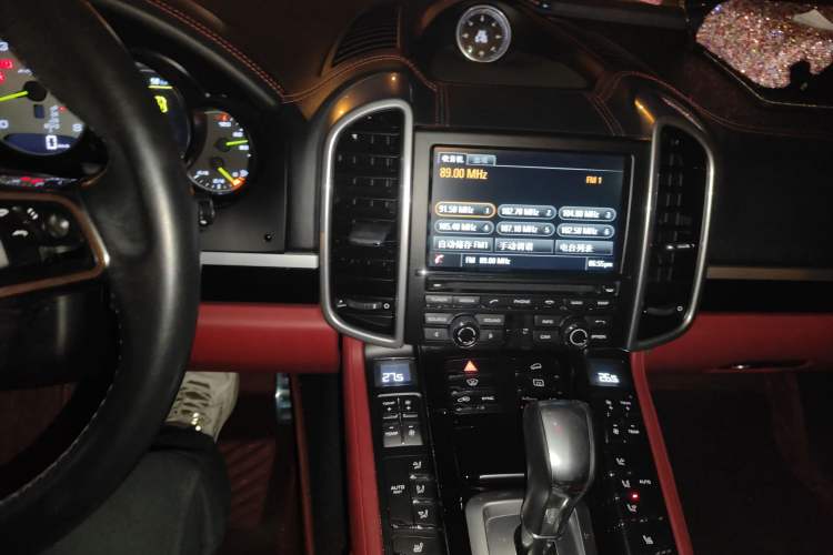 Used Porsche Cayenne E-Hybrid 2015 Cayenne S E-Hybrid 3.0T Audio And AC Panel