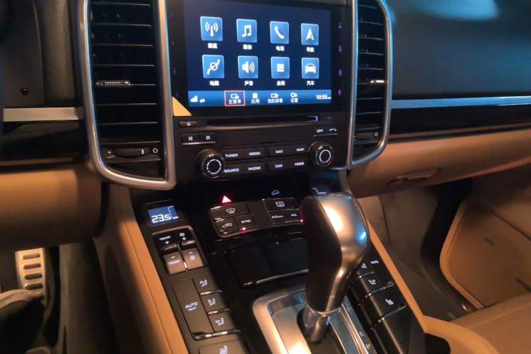 Used Porsche Cayenne E-Hybrid 2016 Cayenne S E-Hybrid 3.0T Audio And AC Panel