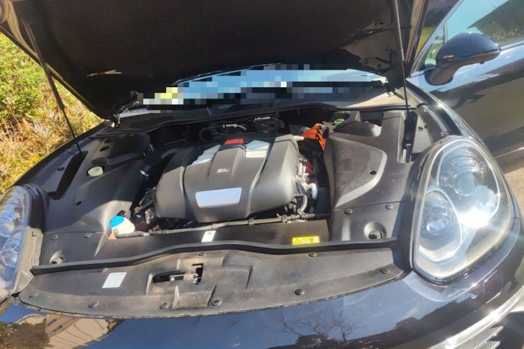Used Porsche Cayenne E-Hybrid 2016 Cayenne S E-Hybrid 3.0T Engine Bay Left