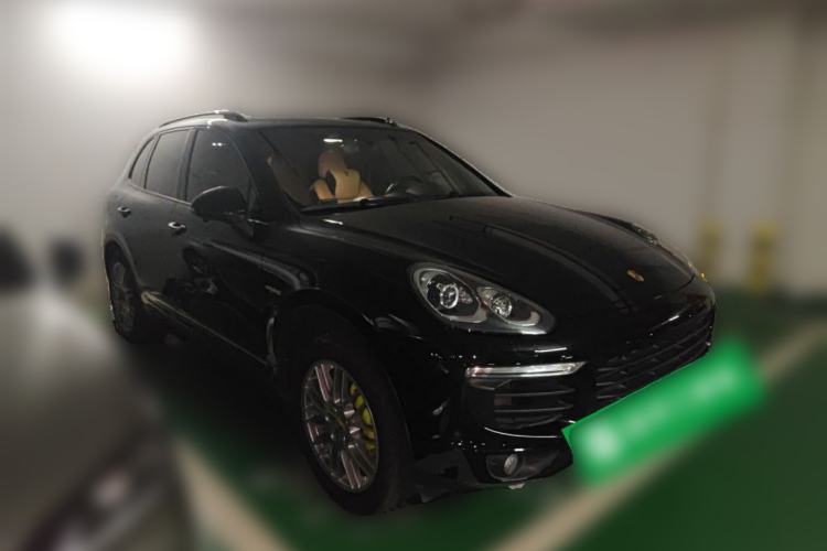 Used Porsche Cayenne E-Hybrid 2016 Cayenne S E-Hybrid 3.0T Front Right 45 Deg